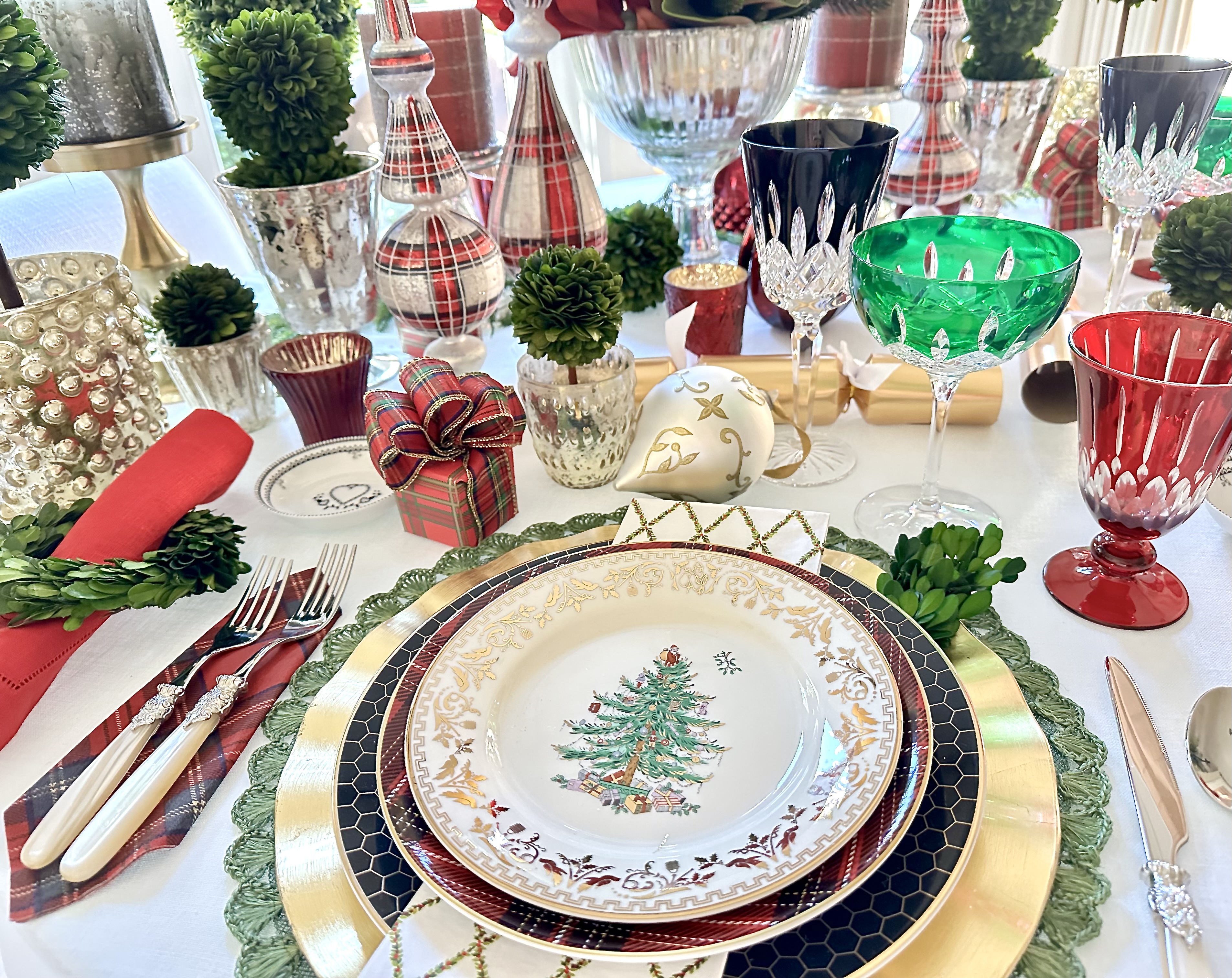 A Tartan Christmas Tablescape