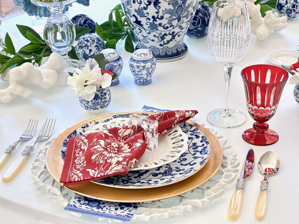 An Elegant 4th of July Table Design With Blue And White Accents