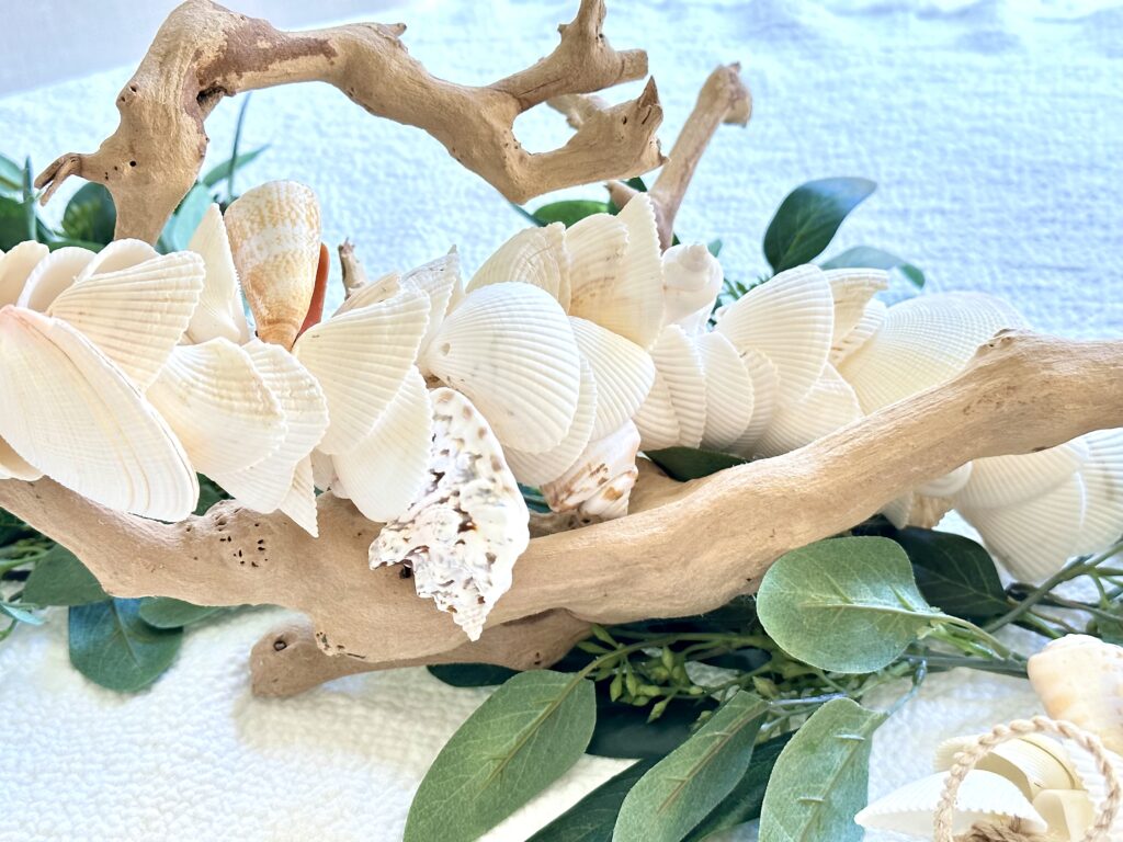 An Easy and Elegant Coastal Centerpiece Design