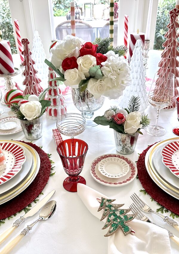 A Candy Cane Christmas Table Design