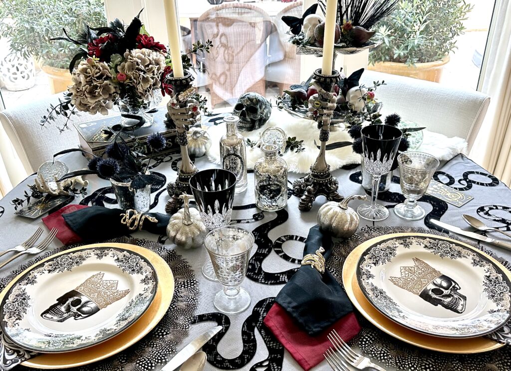 Spooky Manor Halloween Table Design