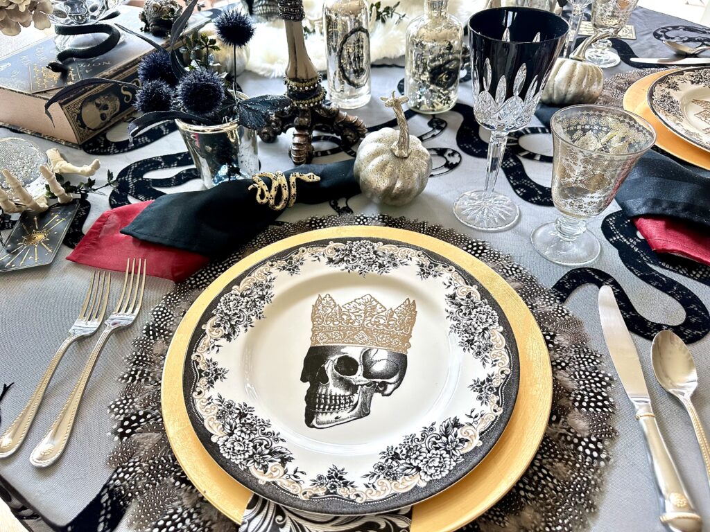 Spooky Manor Halloween Table Design