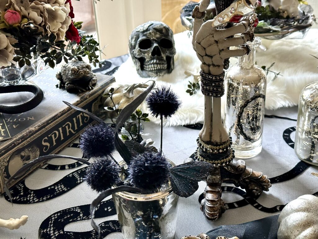 Spooky Manor Halloween Table Design