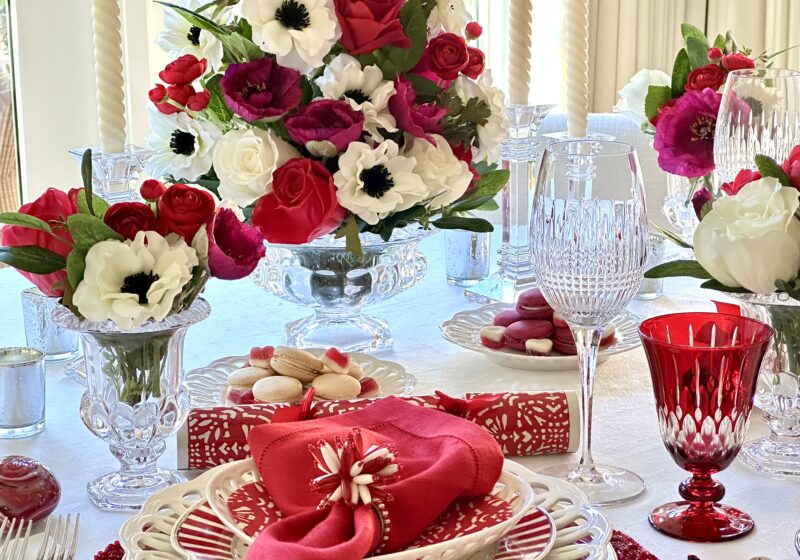 A Red and White Valentine’s Day Tablescape