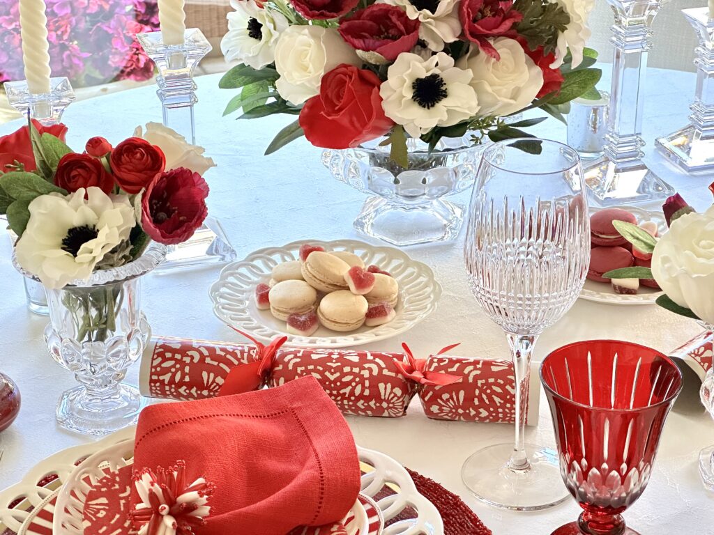 A Red and White Valentine’s Day Tablescape