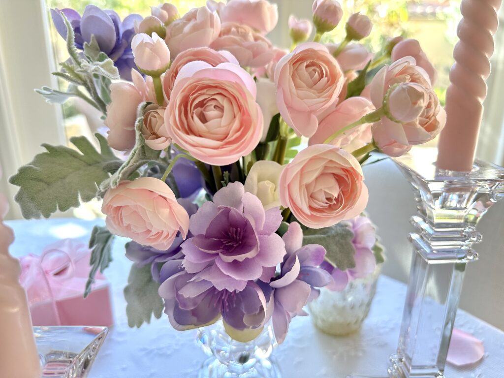 A Romantic Valentine’s Day Tablescape