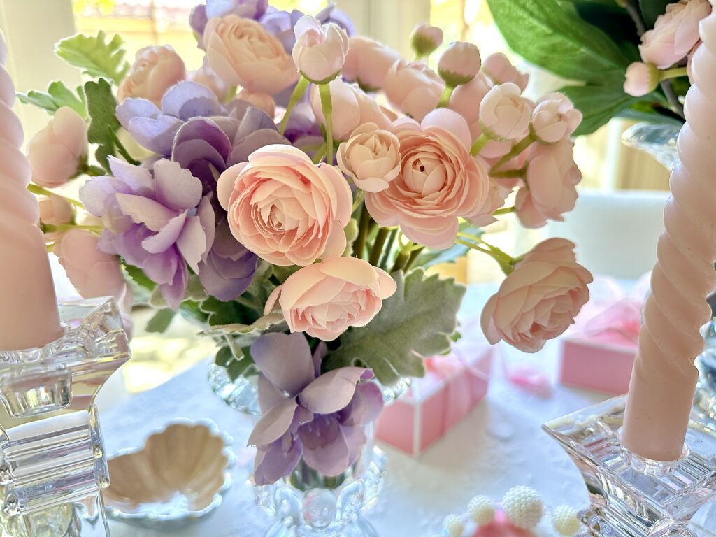 A Romantic Valentine’s Day Tablescape