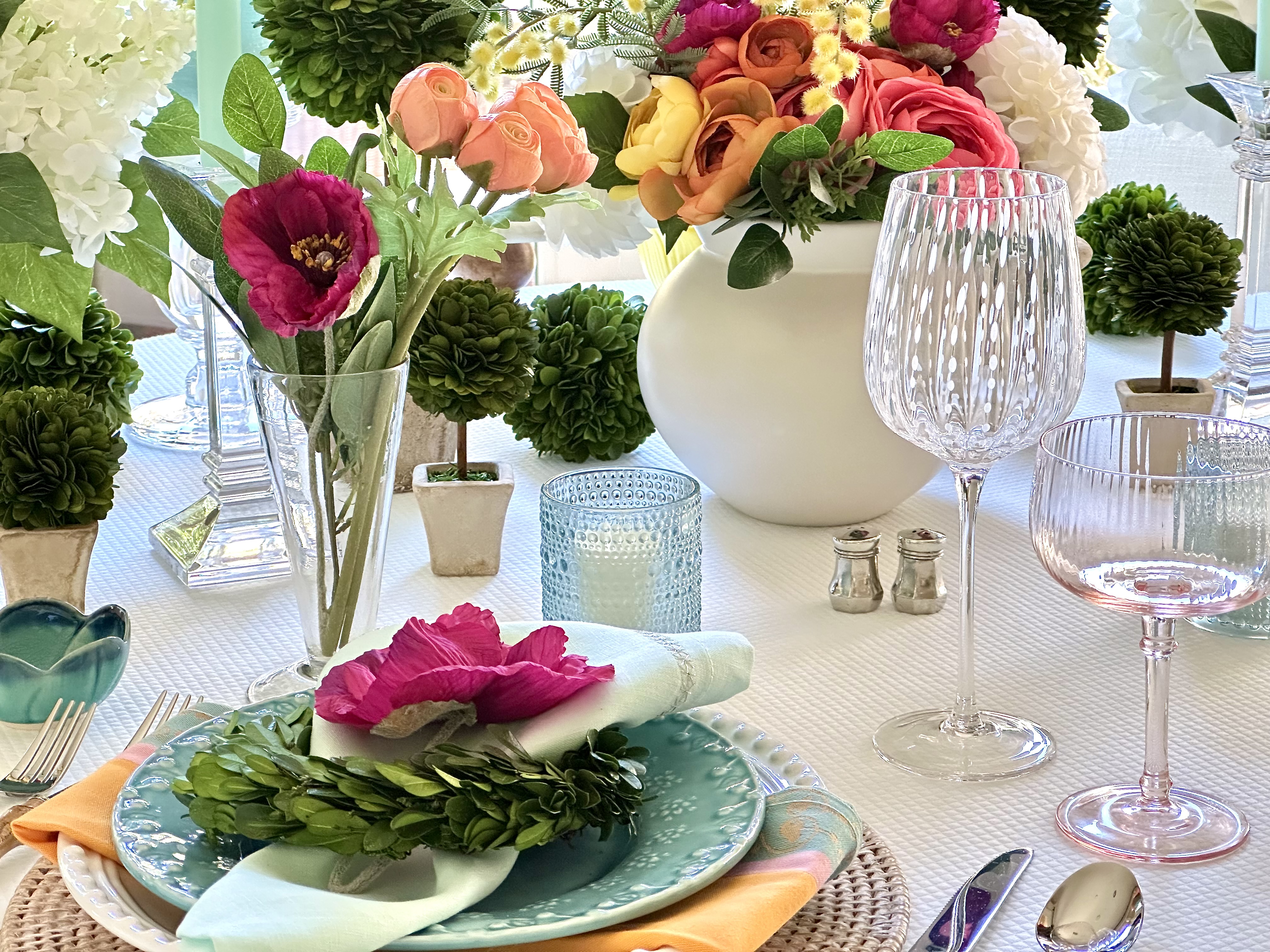 A Vibrant Spring Tablescape