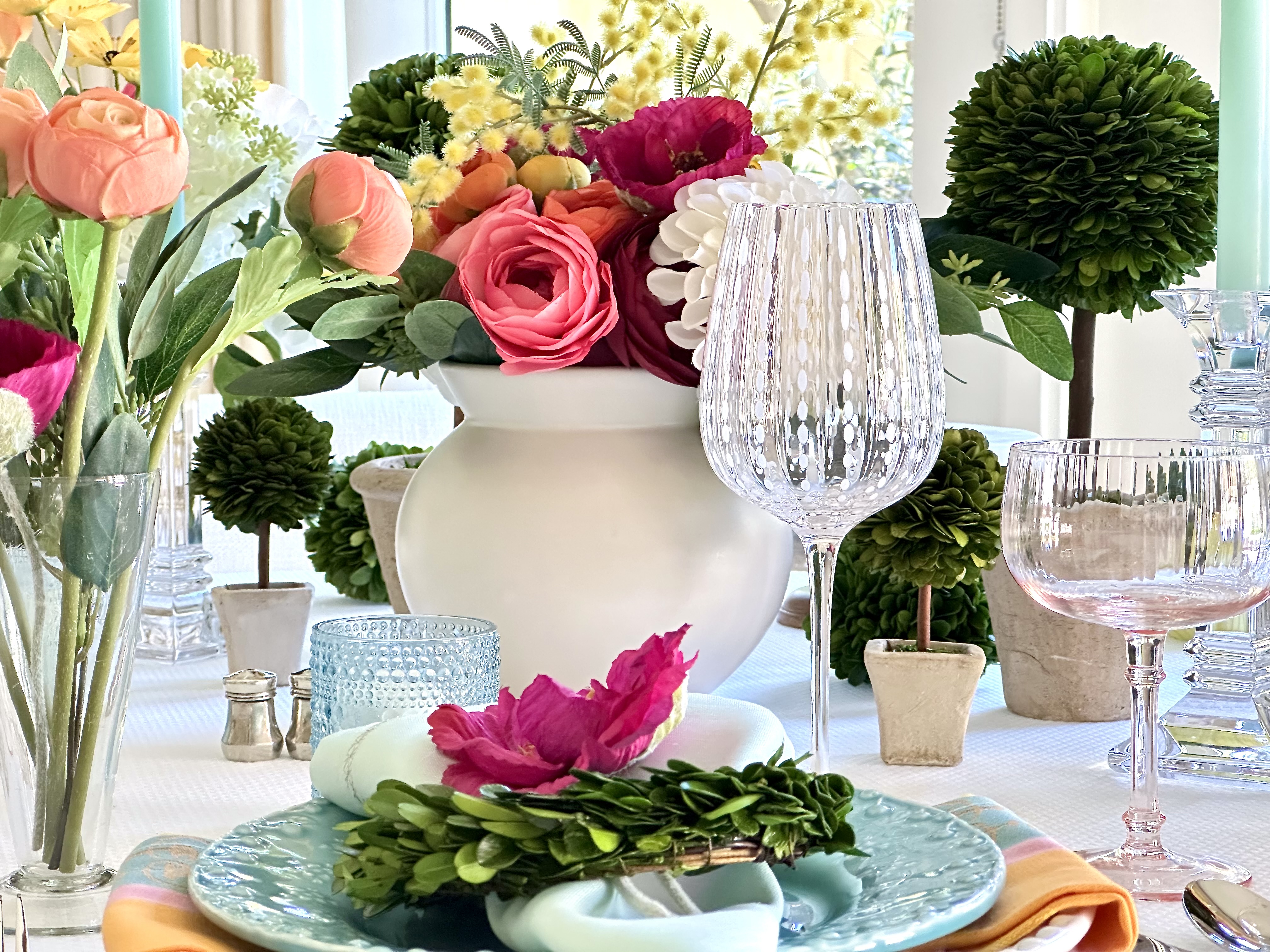 A Vibrant Spring Tablescape