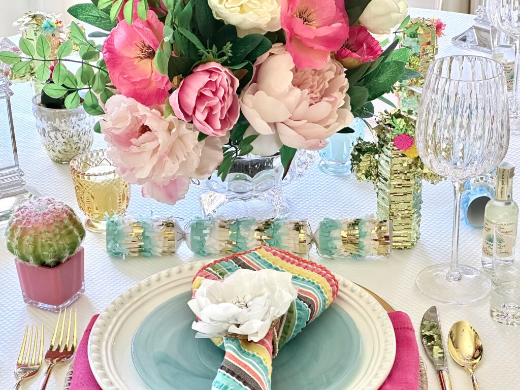 A Playful Cinco de Mayo Tablescape